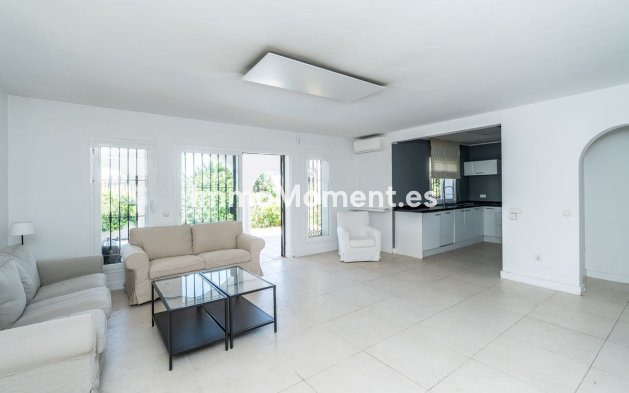 Resale - Detached villa - Marbella - Costabella