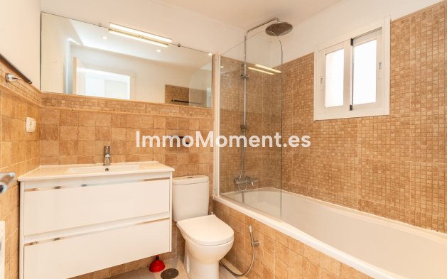 Resale - Detached villa - Marbella - Costabella