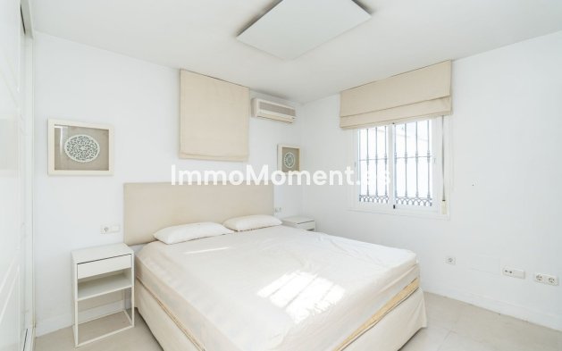 Resale - Detached villa - Marbella - Costabella