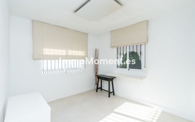 Resale - Detached villa - Marbella - Costabella