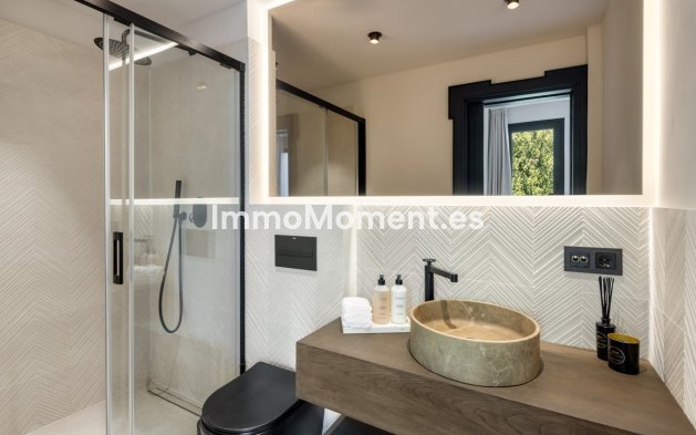 Resale - Detached villa - Marbella - Nueva Andalucía