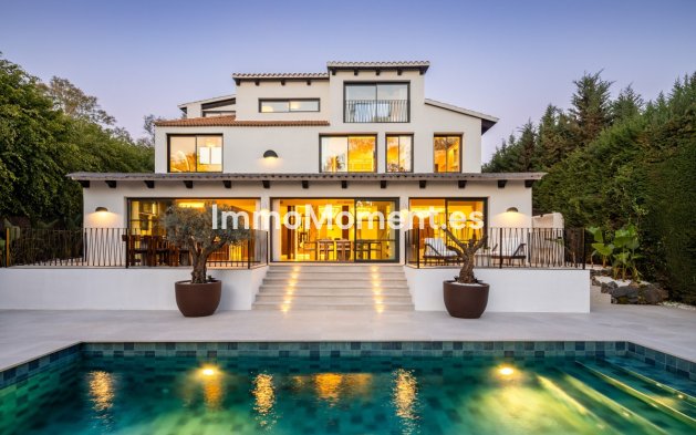 Resale - Detached villa - Marbella - Nueva Andalucía