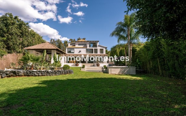 Resale - Detached villa - Marbella - Nueva Andalucía