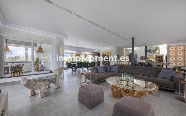 Resale - Detached villa - Marbella - Elviria