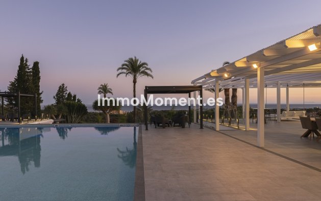 Resale - Detached villa - Marbella - Elviria