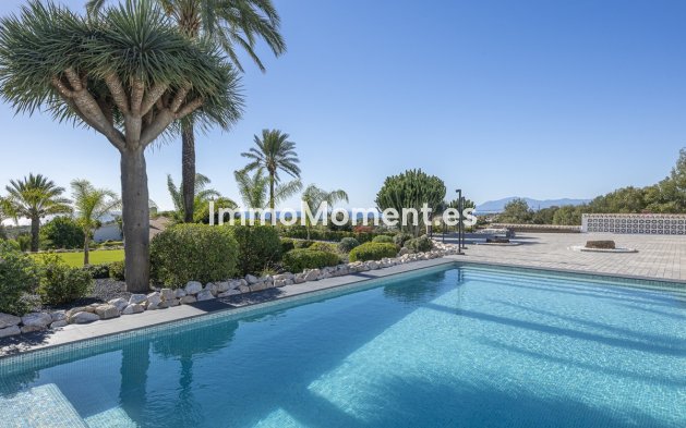 Resale - Detached villa - Marbella - Elviria