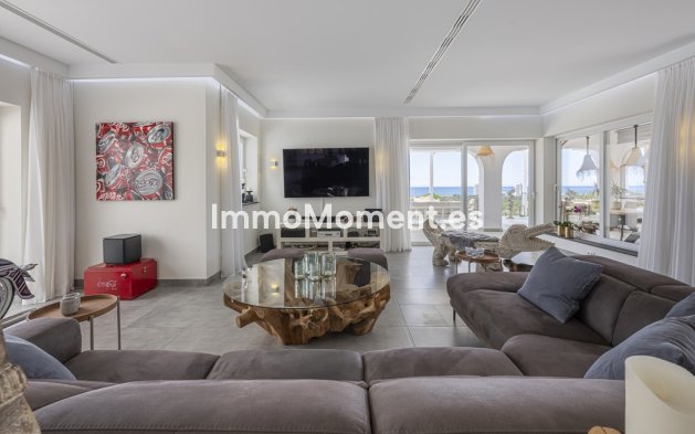 Resale - Detached villa - Marbella - Elviria