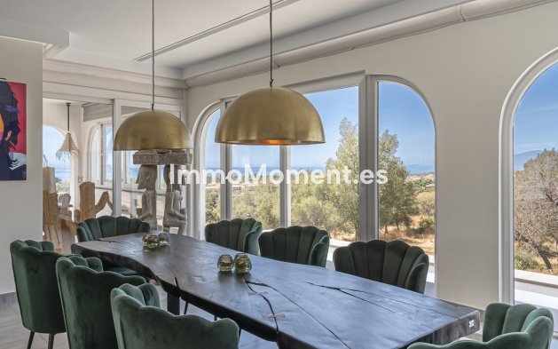 Resale - Detached villa - Marbella - Elviria
