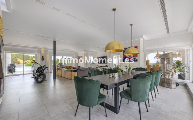 Resale - Detached villa - Marbella - Elviria