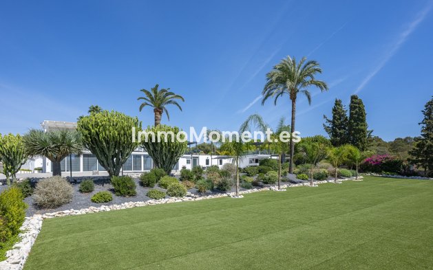 Resale - Detached villa - Marbella - Elviria