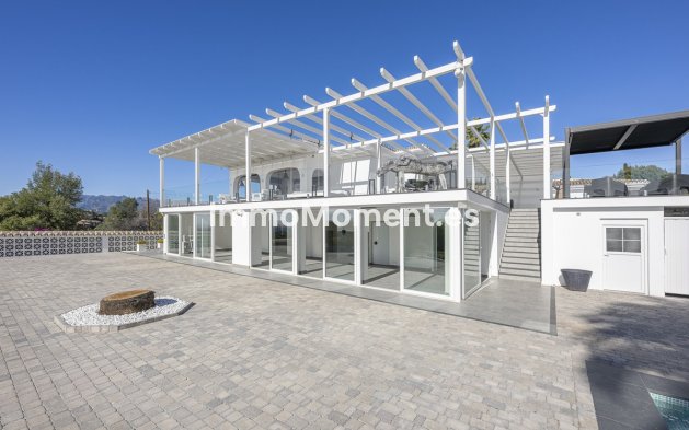 Resale - Detached villa - Marbella - Elviria
