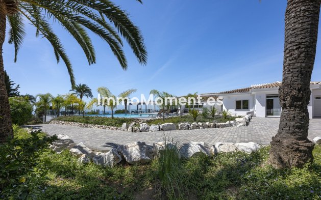 Resale - Detached villa - Marbella - Elviria