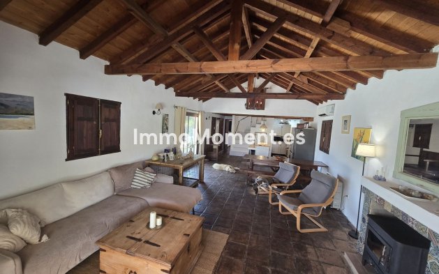 Bestaande woning - Vrijstaande villa - Binnenland  - Monda