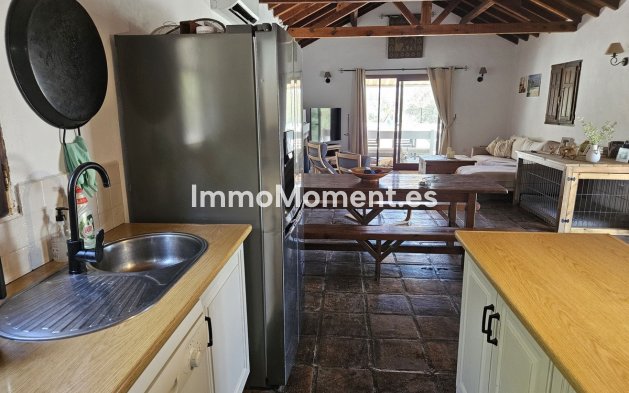 Bestaande woning - Vrijstaande villa - Binnenland  - Monda