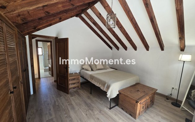 Bestaande woning - Vrijstaande villa - Binnenland  - Monda