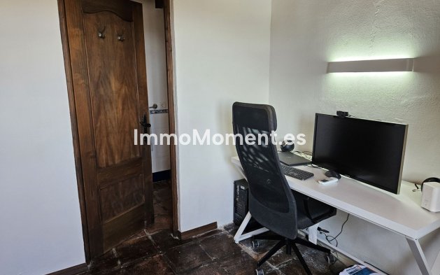 Bestaande woning - Vrijstaande villa - Binnenland  - Monda