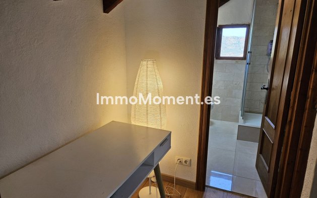Bestaande woning - Vrijstaande villa - Binnenland  - Monda
