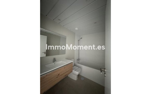 Resale - Apartment - Manilva - La Duquesa