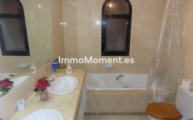 Reventa - Villa independiente - Estepona  - Estepona Centro
