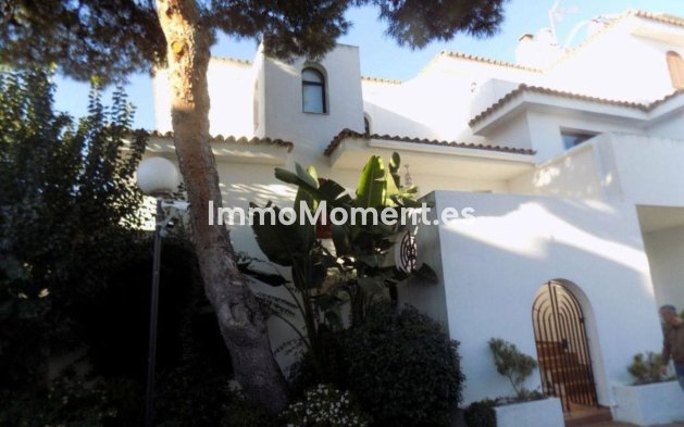 Reventa - Villa independiente - Estepona  - Estepona Centro