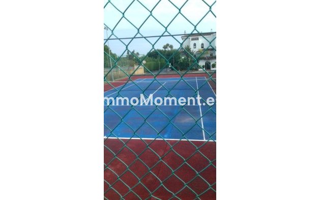 Reventa - Villa independiente - Estepona  - Estepona Centro
