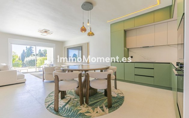 Resale - Apartment - Marbella - Nueva Andalucía