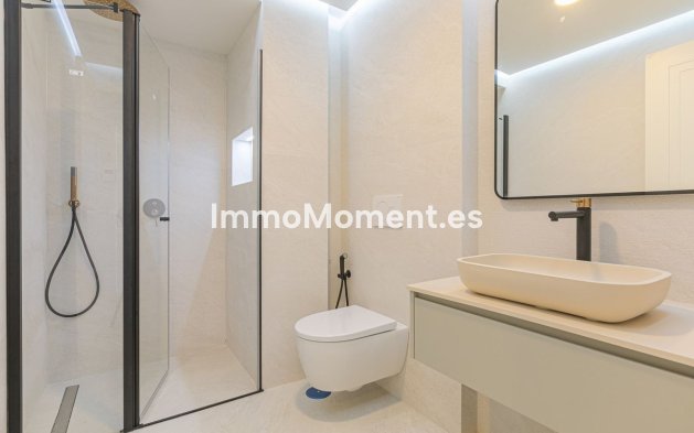 Resale - Apartment - Marbella - Nueva Andalucía