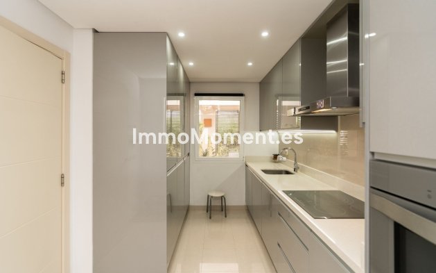 Resale - Apartment - Casares - Casares Centro