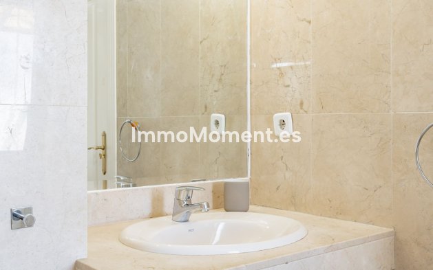 Revente - Appartement - Marbella - Nueva Andalucía