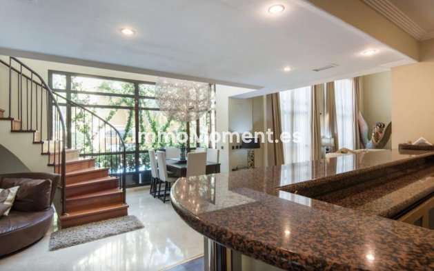 Bestaande woning - Vrijstaande villa - Marbella - Puerto Banús