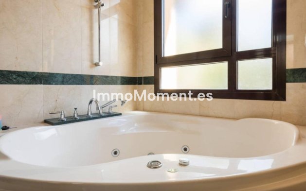 Bestaande woning - Vrijstaande villa - Marbella - Puerto Banús