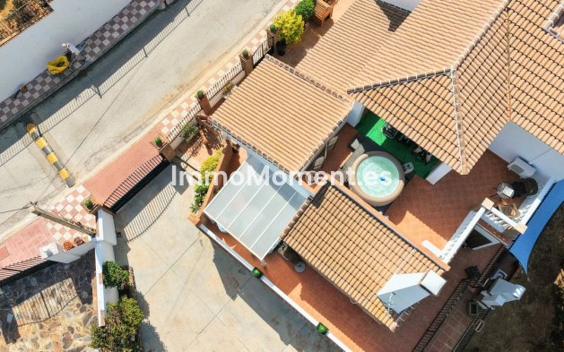 Bestaande woning - Vrijstaande villa - Binnenland  - Alhaurín el Grande Centro