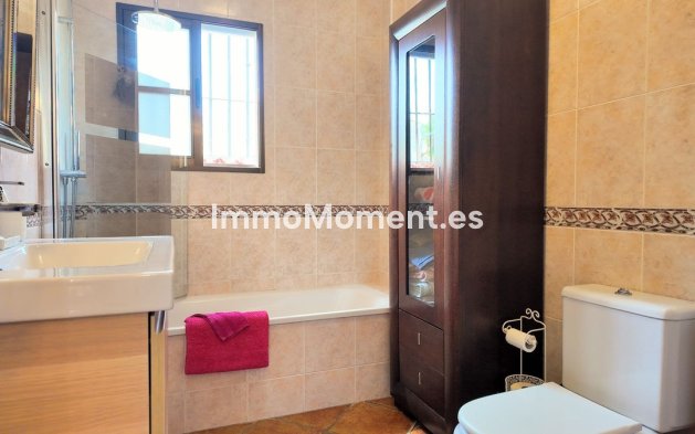 Bestaande woning - Vrijstaande villa - Binnenland  - Alhaurín el Grande Centro