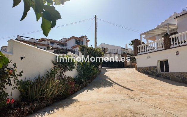 Bestaande woning - Vrijstaande villa - Binnenland  - Alhaurín el Grande Centro