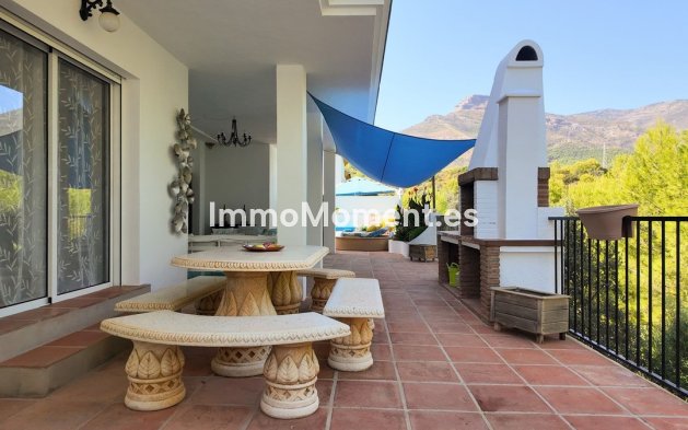 Bestaande woning - Vrijstaande villa - Binnenland  - Alhaurín el Grande Centro