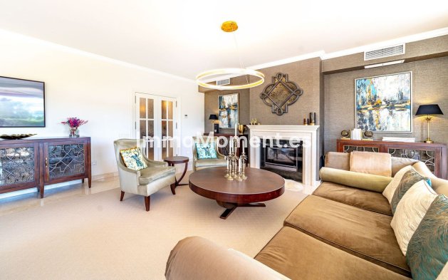 Bestaande woning - Vrijstaande villa - Estepona  - Atalaya