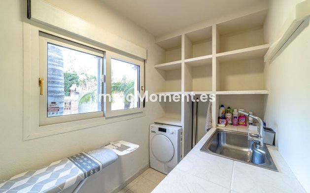Bestaande woning - Vrijstaande villa - Estepona  - Atalaya