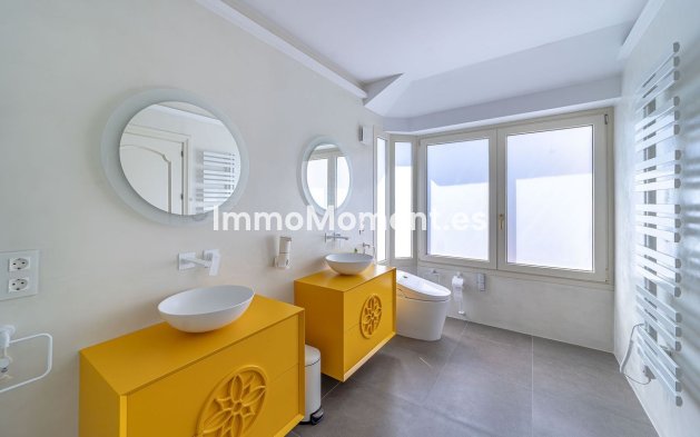Bestaande woning - Vrijstaande villa - Estepona  - Atalaya