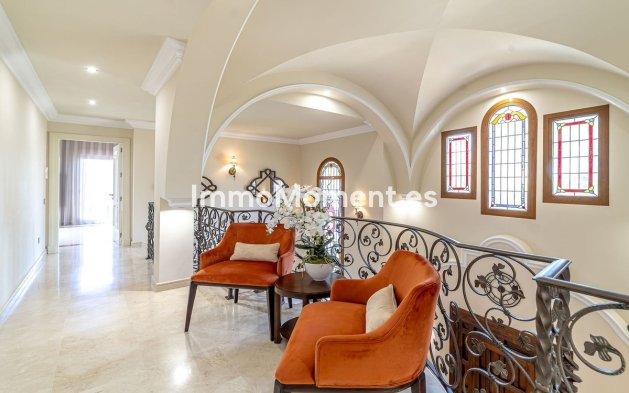 Bestaande woning - Vrijstaande villa - Estepona  - Atalaya