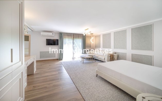 Bestaande woning - Vrijstaande villa - Estepona  - Atalaya
