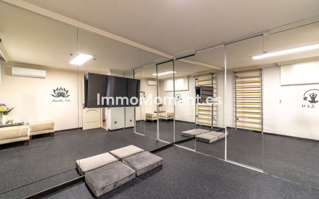 Bestaande woning - Vrijstaande villa - Estepona  - Atalaya