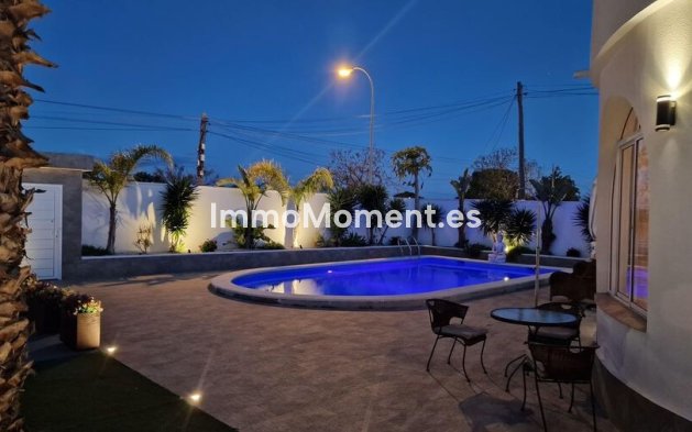 Resale - Detached villa - Torrevieja - Torrevieja Centro