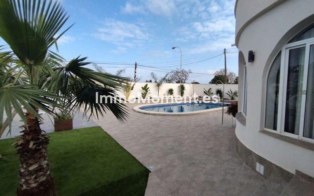 Resale - Detached villa - Torrevieja - Torrevieja Centro