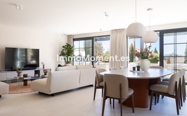 Resale - Detached villa - Estepona - Estepona Centro