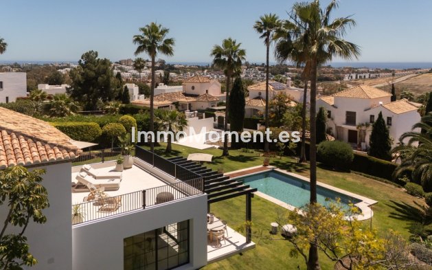 Resale - Detached villa - Estepona - Estepona Centro