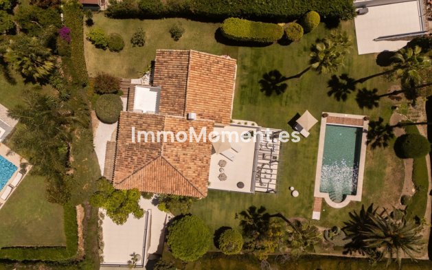 Resale - Detached villa - Estepona - Estepona Centro