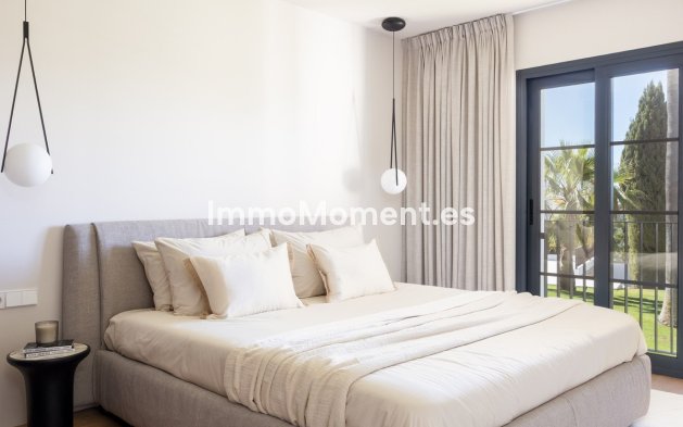 Resale - Detached villa - Estepona - Estepona Centro