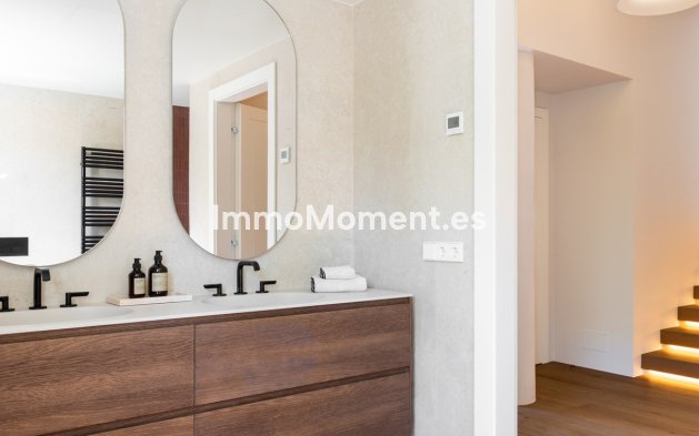 Resale - Detached villa - Estepona - Estepona Centro