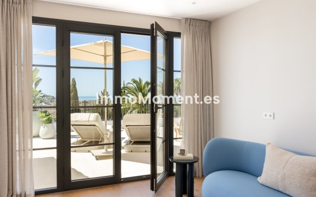 Resale - Detached villa - Estepona - Estepona Centro
