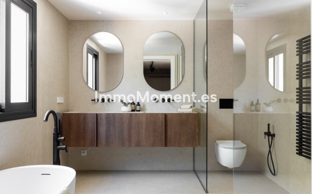 Resale - Detached villa - Estepona - Estepona Centro